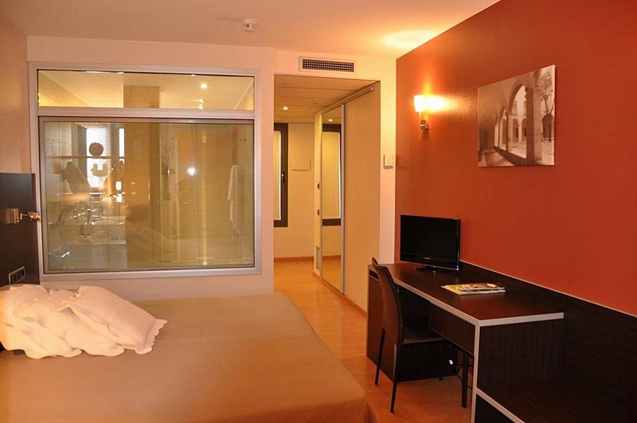 Hotel Palau De Girona 4*